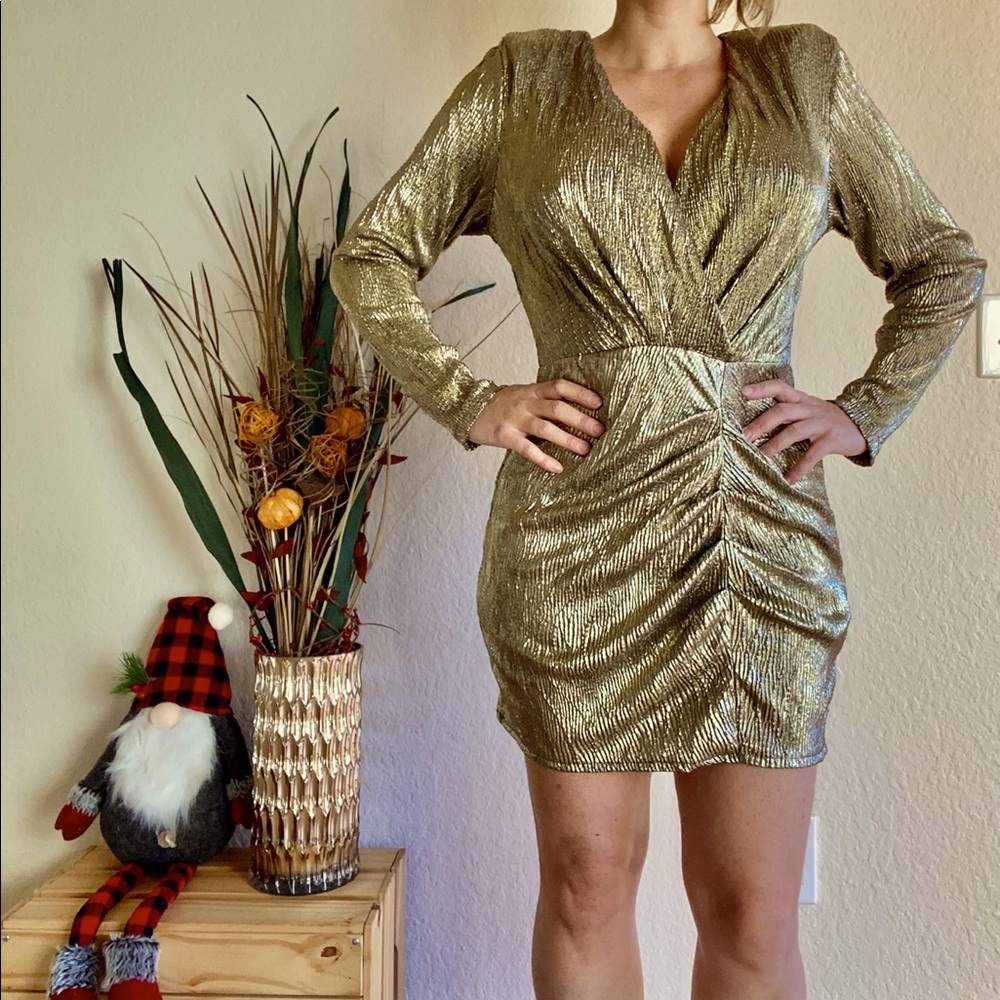 The golden Dress!!